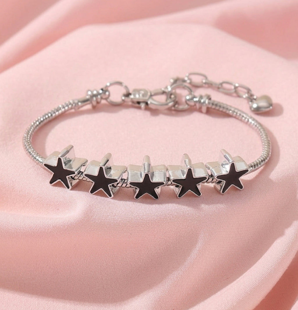 5⭐️charm bracelet