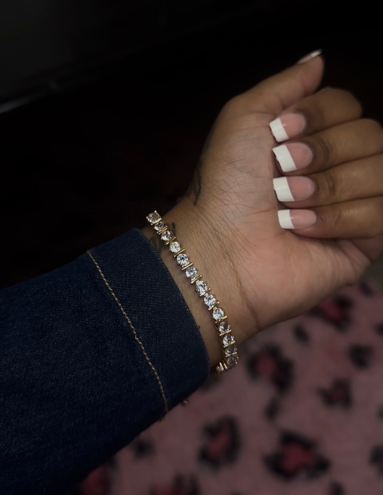 In between the lines 😍 (gold)